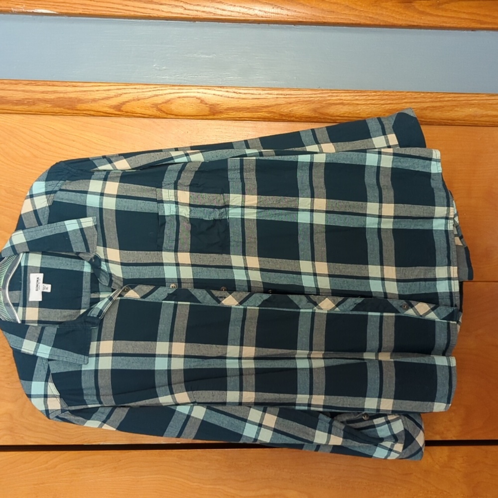 Women's plaid flannel top